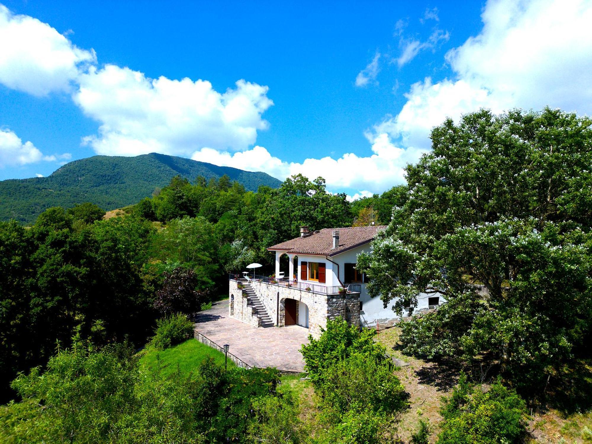 Villa Casa Del Bosco - Vista Mozzafiato & Parco 4 Ettari à Bobbio Extérieur photo